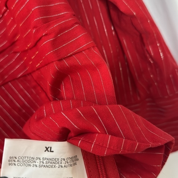 NWT GLORIA VANDERBILT RED METALLIC BUTTON DOWN (XL) - Picture 6 of 7